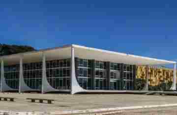  STF derruba lei que criou Programa Escola Sem Partido no Paraná 